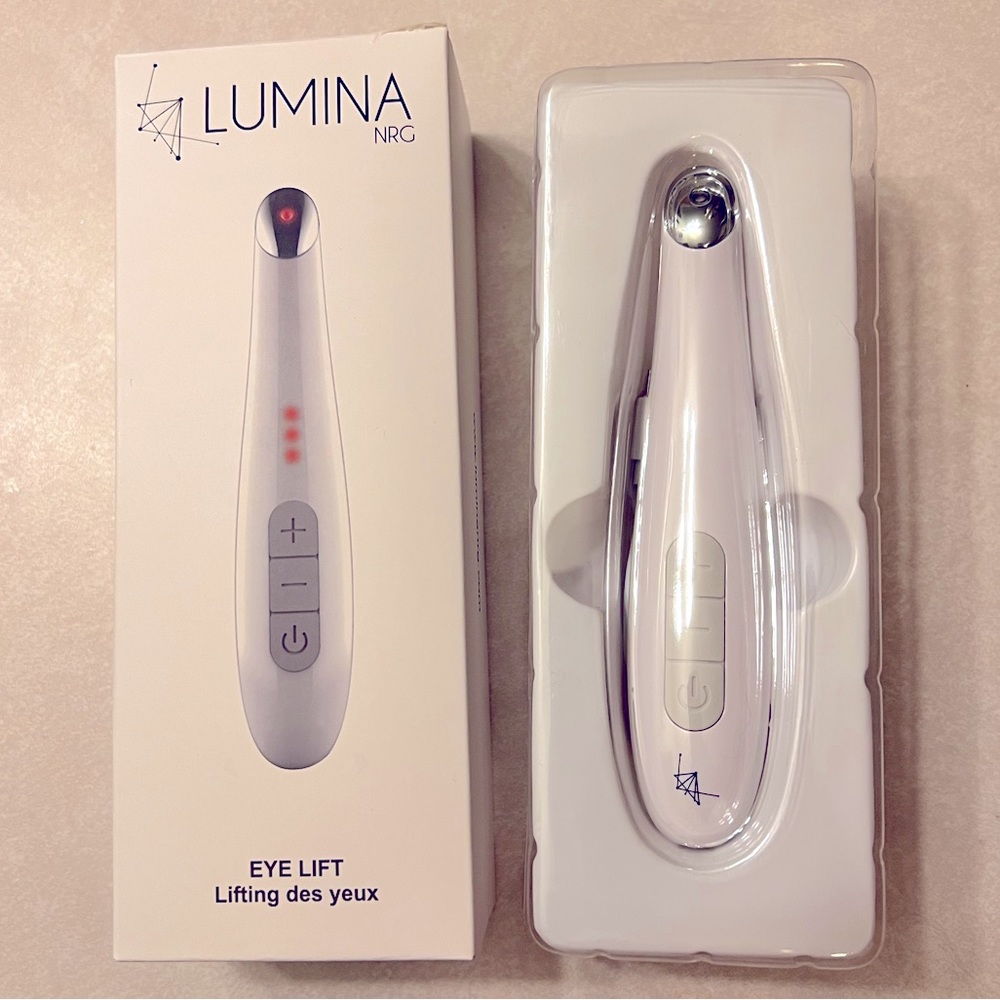 Lumina 3 in 1 Eye Lift- New with box and cable.